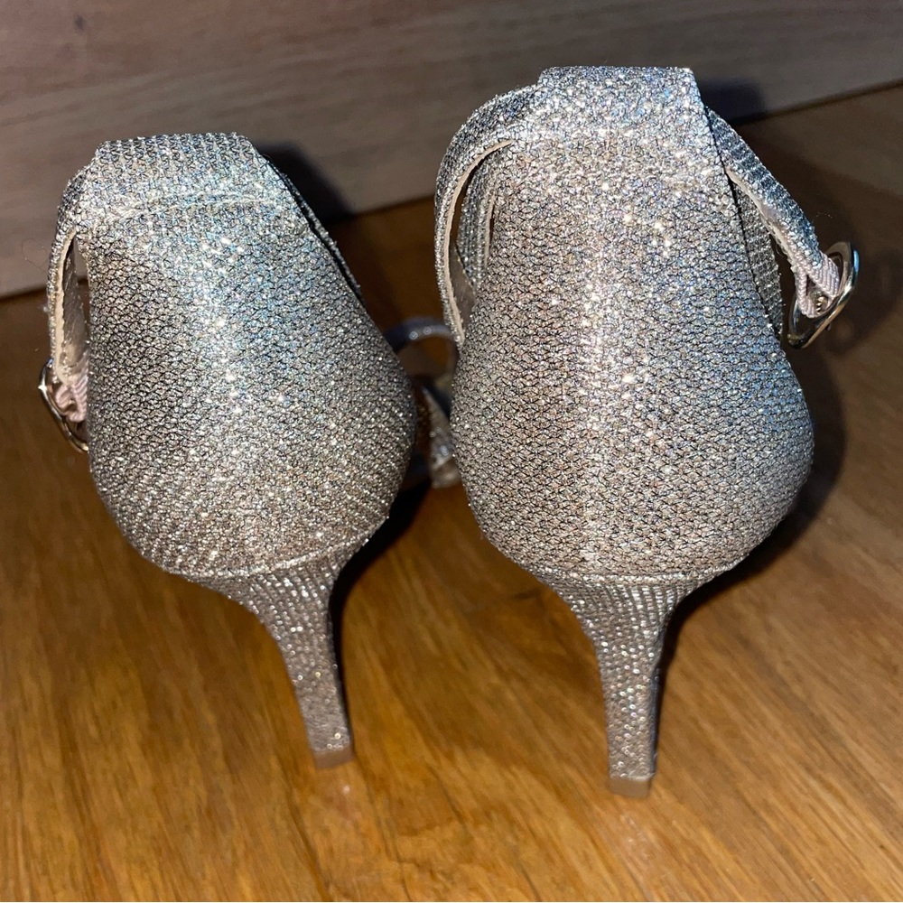Heels - Picture 6 of 10